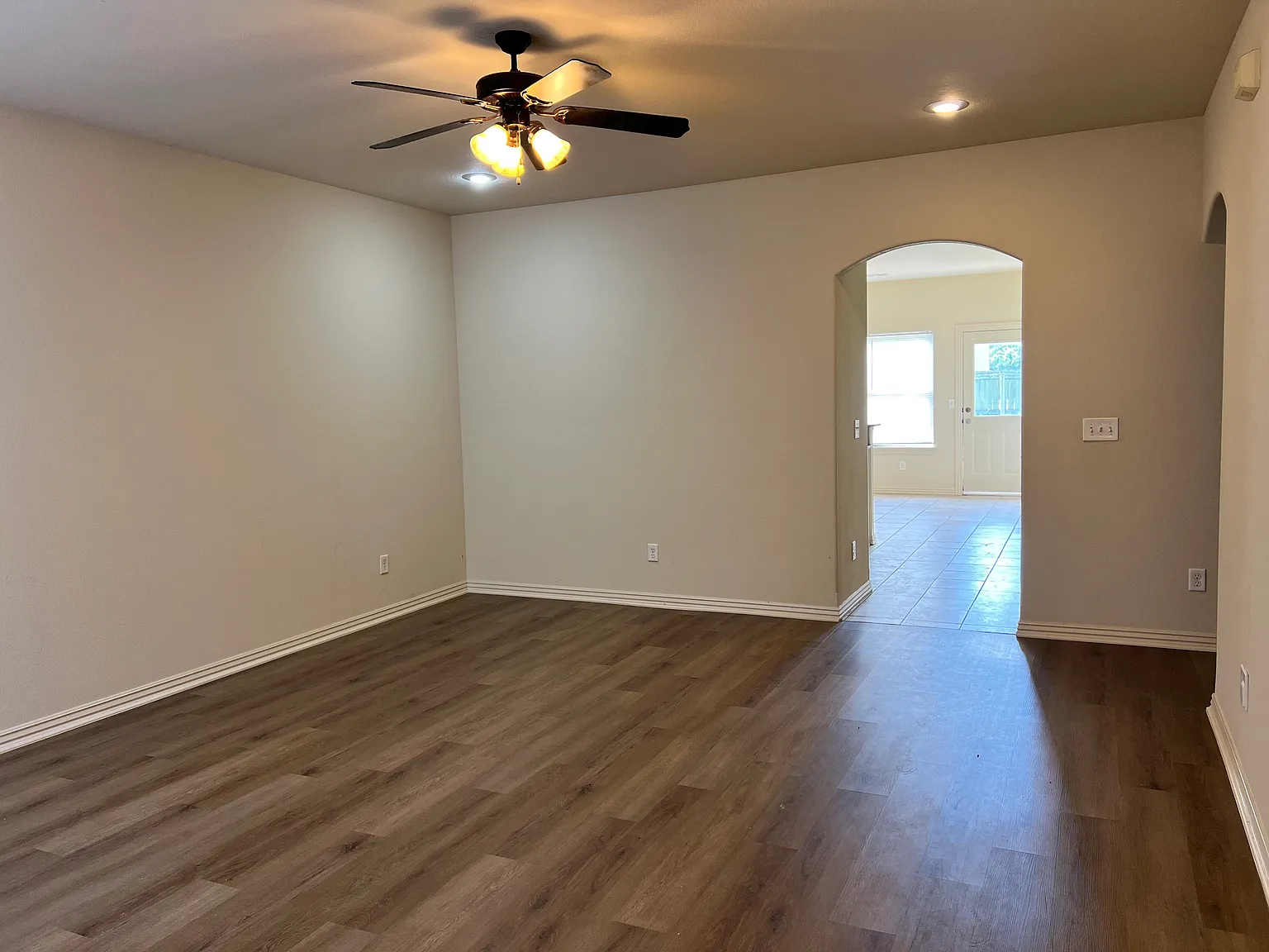 3 bed, 1485 sqft, $1,595 — Photo 3