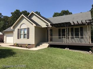 729 Lakeridge Dr, Cameron, NC 28326