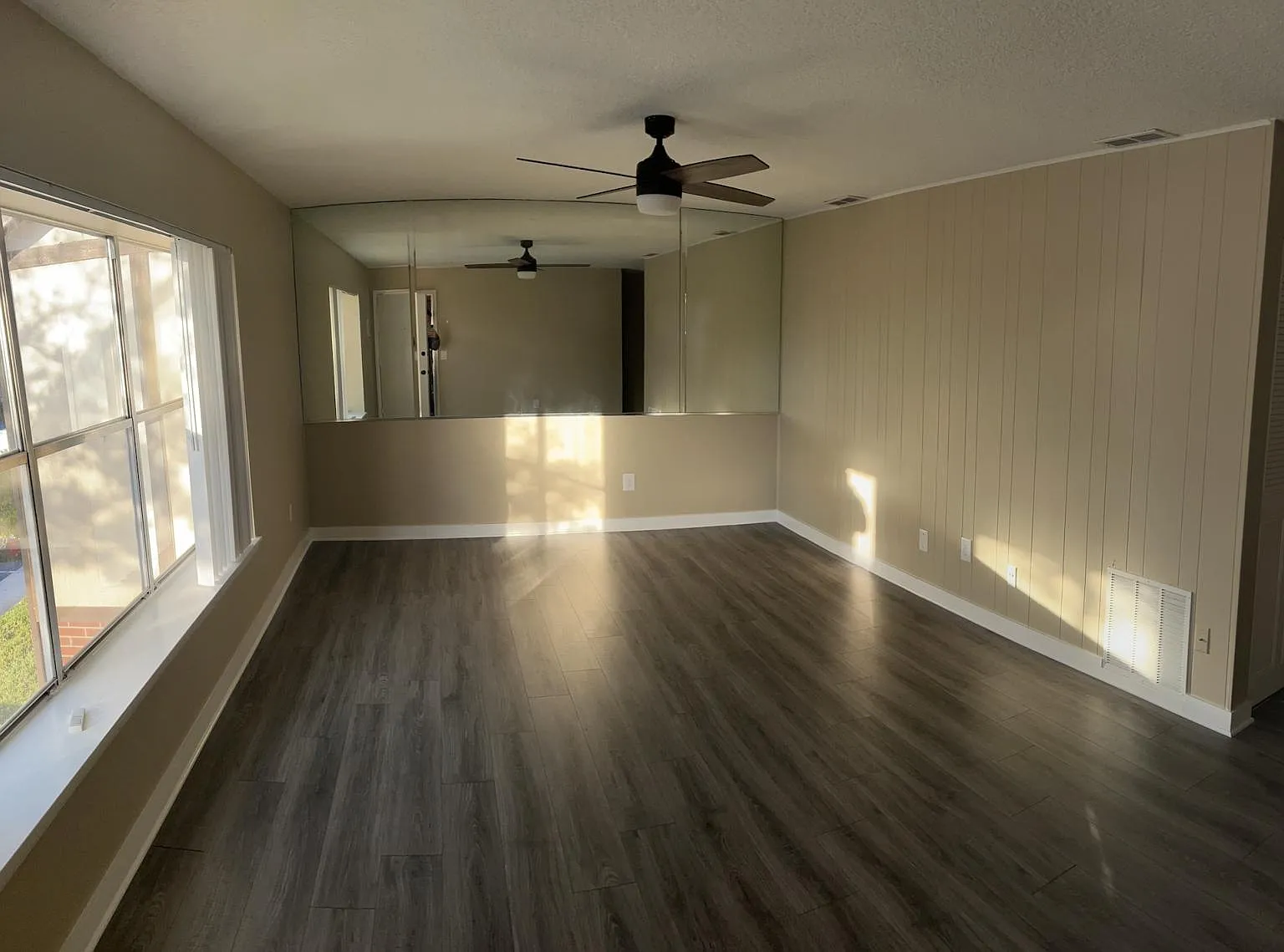 1 bed, 730 sqft, $1,300 — Photo 1