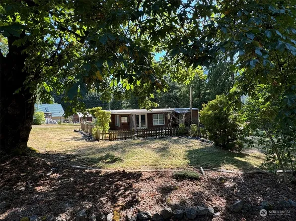 7977 Sant Fe Trail, Maple Falls, WA 98266