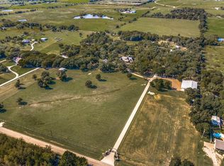 1119 Wiggins Rd, West, TX 76691