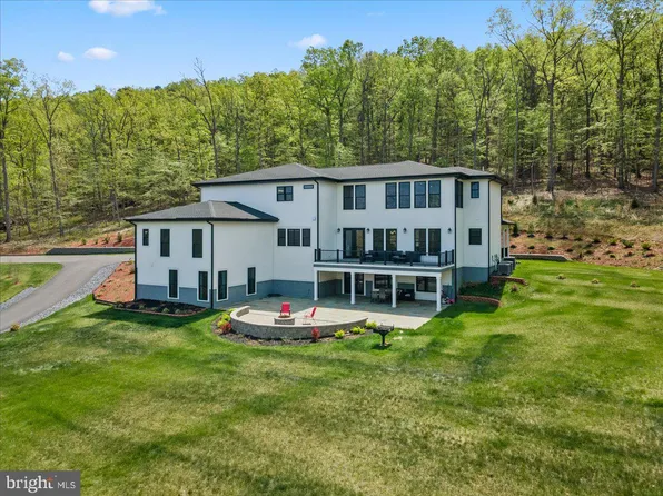 138 Wooded Ln, Front Royal, VA 22630