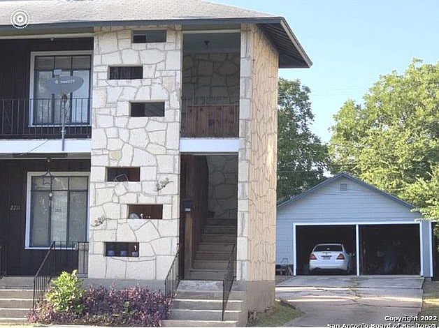 1st image of 2211 W Mistletoe Ave #2