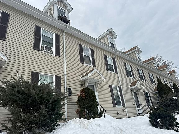 3rd image of 26 Danforth St