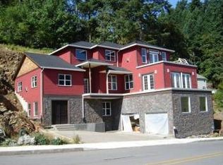 17922 Hillside Dr, West Linn, OR