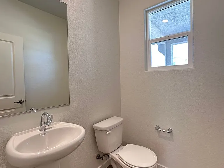 3396 Shaker Way — Photo 6