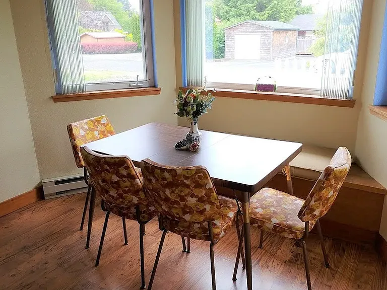 3739 W Chinook Ave — Photo 8