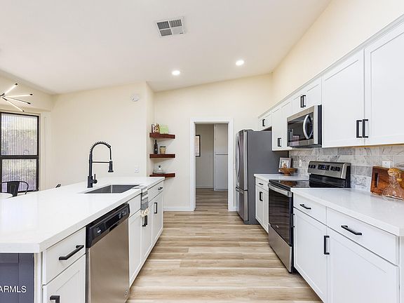 2nd image of 13115 W BLUE BONNET Drive
