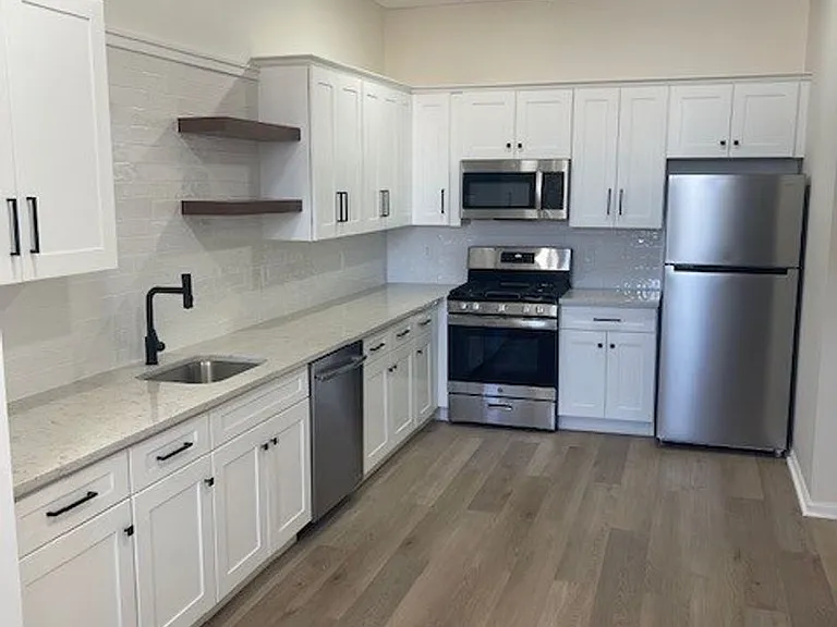 110 Hamilton St — Photo 1