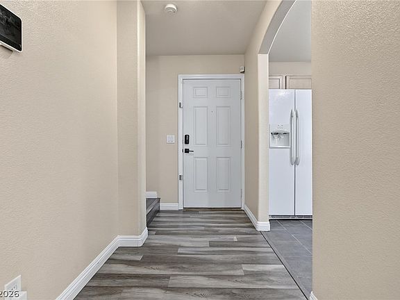 5th image of 7451 Margollini St