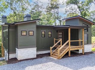 127 Crystal Ln, Ellijay, GA 30540