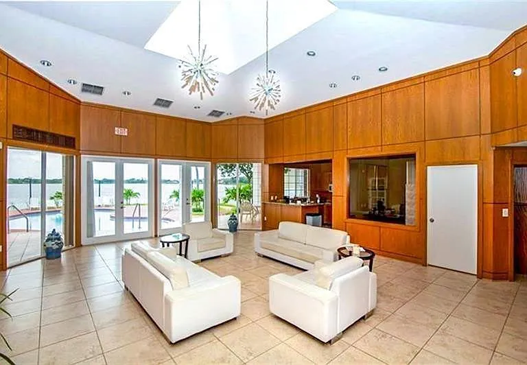 2850 N Oakland Forest Dr #215 — Photo 23