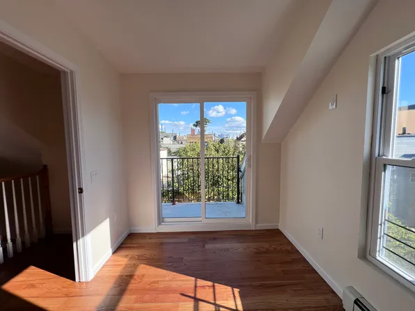 409 41st Street image 11 of 16