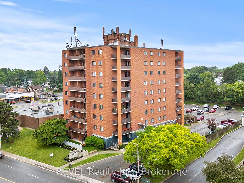 1st image of 3955 Portage Rd #401