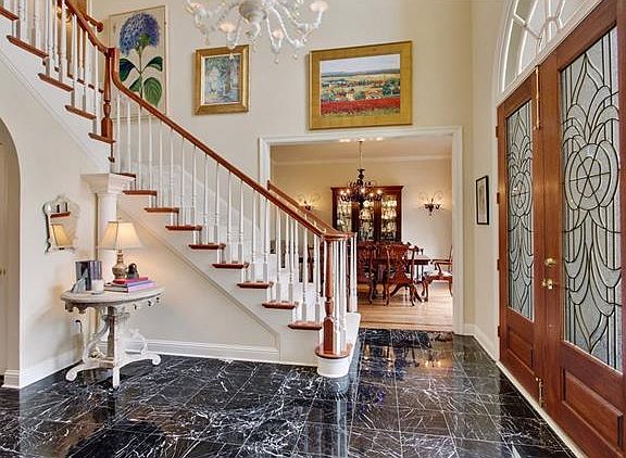 4th image of 25 Pinehurst Dr