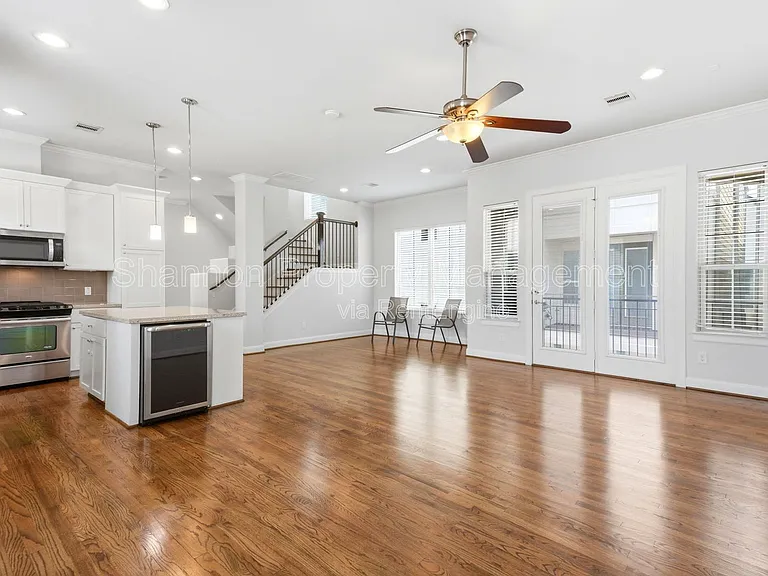 8239 Cambridge St — Photo 7