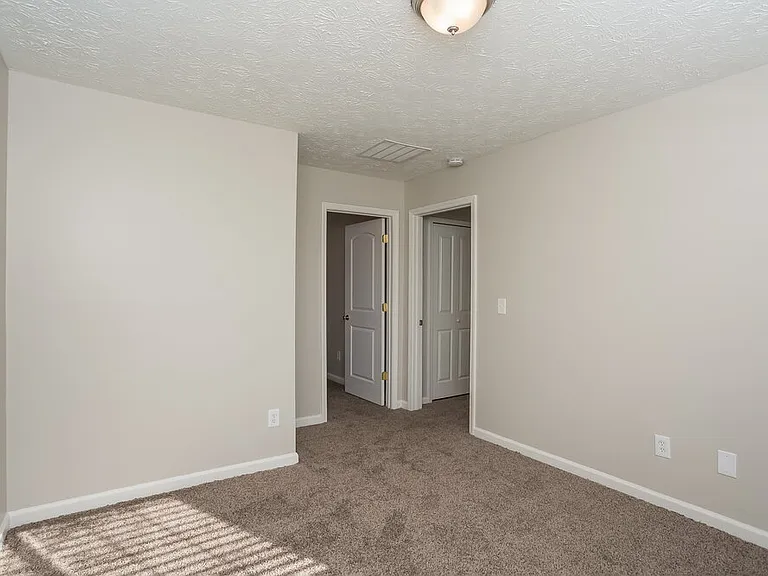 430 Summer Hill Cir — Photo 11