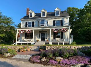 10 Stratham Rd, Lexington, MA 02421