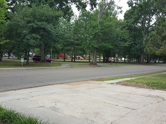 3rd image of 503 Parkview Dr