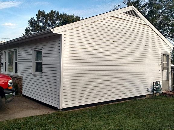 3rd image of 7103 Watson Ln
