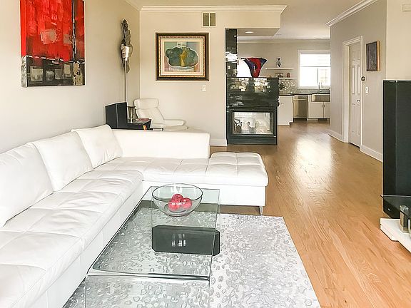 5th image of 850 Shandrew Dr