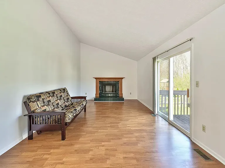 3212 Foxway Ct — Photo 11