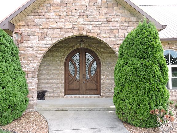 2nd image of 217 Little Oak Dr