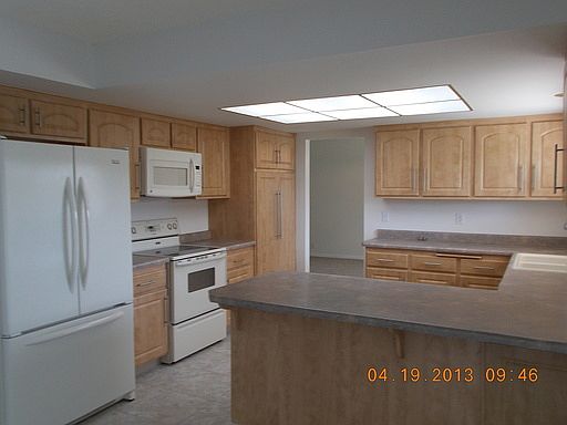 2nd image of 2501 Woodcrest Ln