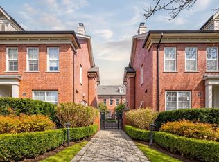 755 W 42nd Ave, Vancouver, BC