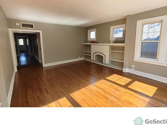3rd image of 4221 N Saint Louis Ave #2