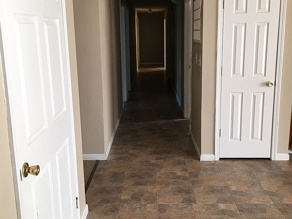 5th image of 605 Goldenrod Ln