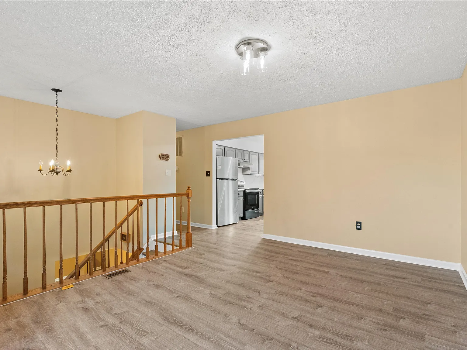 4 bed, 1858 sqft, $3,350 — Photo 4