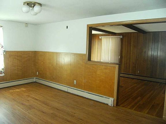 4th image of 14 Centredale Ave