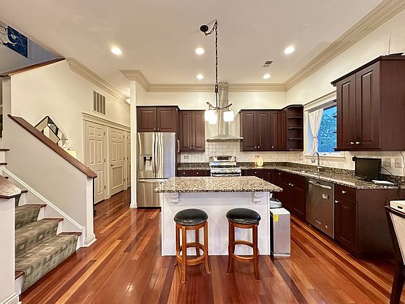 5th image of 3806 N Ashland Ave