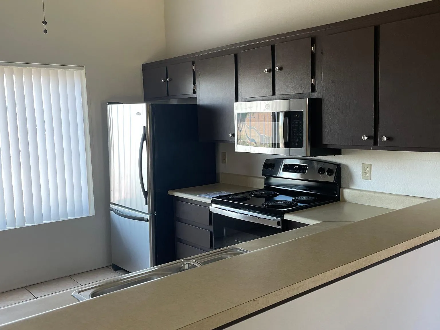 2 bed, 846 sqft, $1,370 — Photo 3