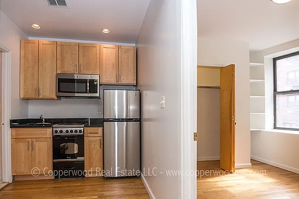 Rented by Copperwood Real Estate | media 18