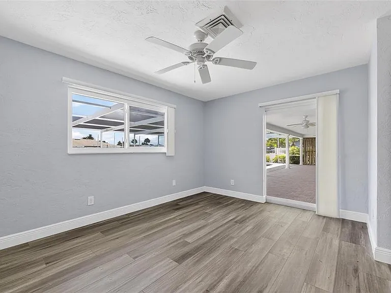 6305 Cottonwood Ln — Photo 47