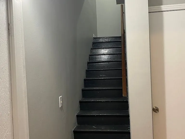 445 Greenwood Ave — Photo 3