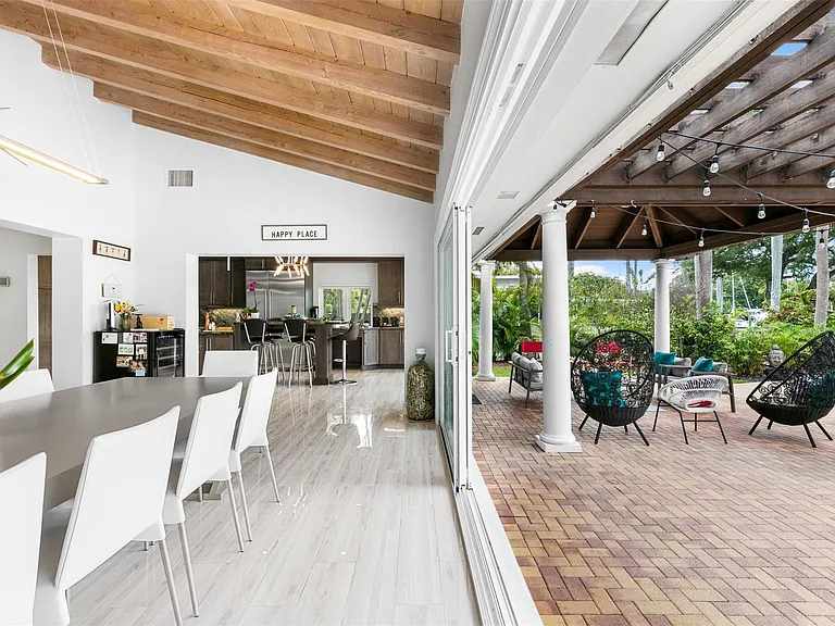 913 Coconut Dr — Photo 28