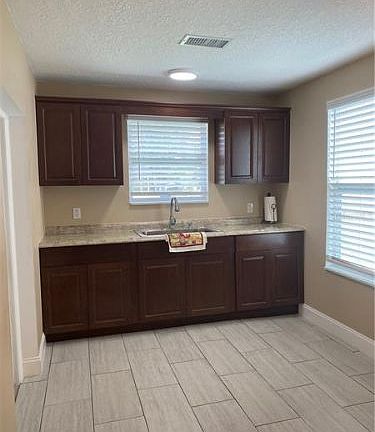 3rd image of 1707 Ernest St