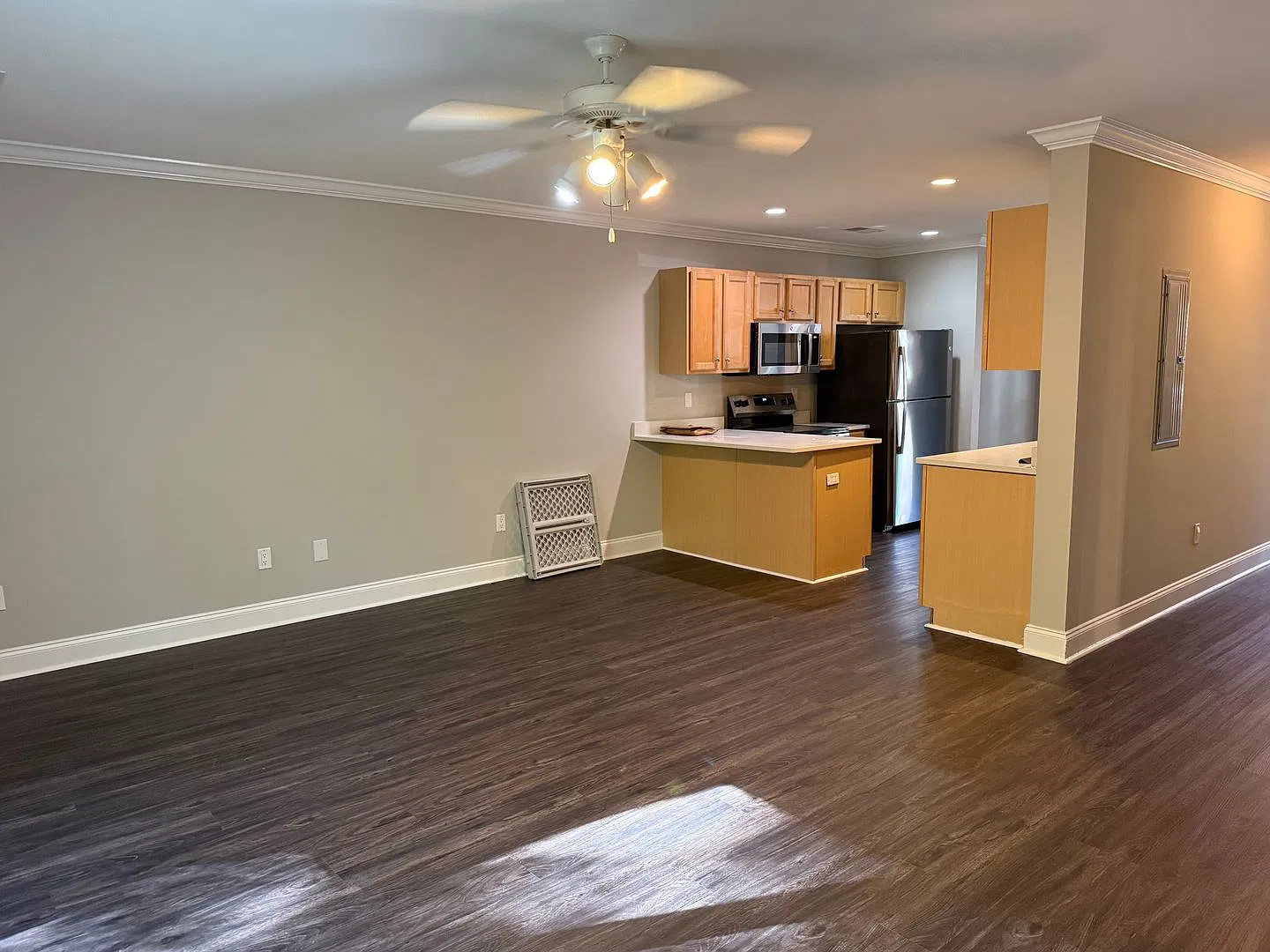 Renovated end-unit townhome in West Ashley 3BR/2.5BA! — Photo 4