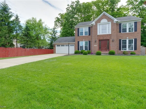169 Aster Pl, Brunswick, OH 44212