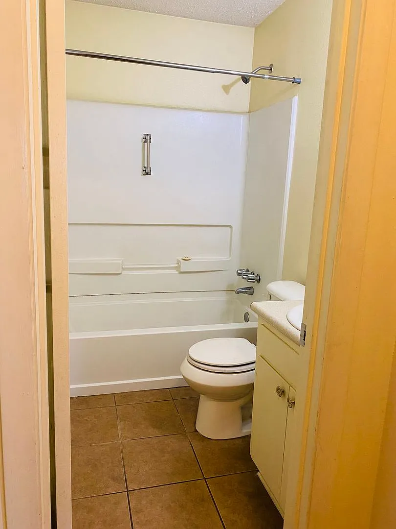 292 W. Claiborne Monroeville — Photo 4