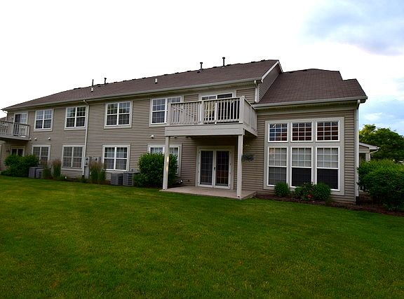 2nd image of 4712 Riverwalk Dr #4712