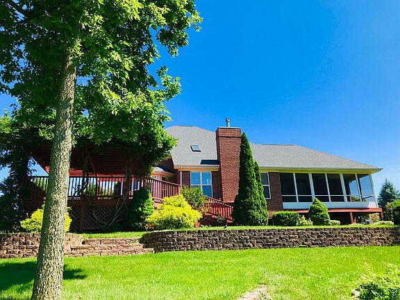 3rd image of 2753 Mill Pond Ct