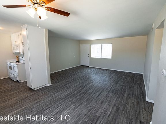 2nd image of 6651 Haskell Ave #203