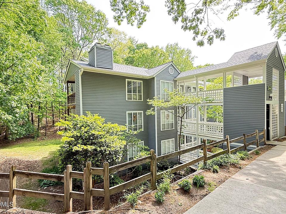 1st image of 4120 Sedgewood Dr APT 106