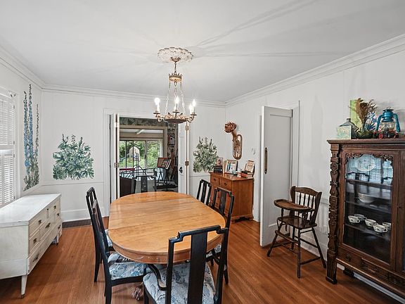 5th image of 637 S Crea St