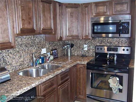 4th image of 9461 Evergreen Pl APT 407