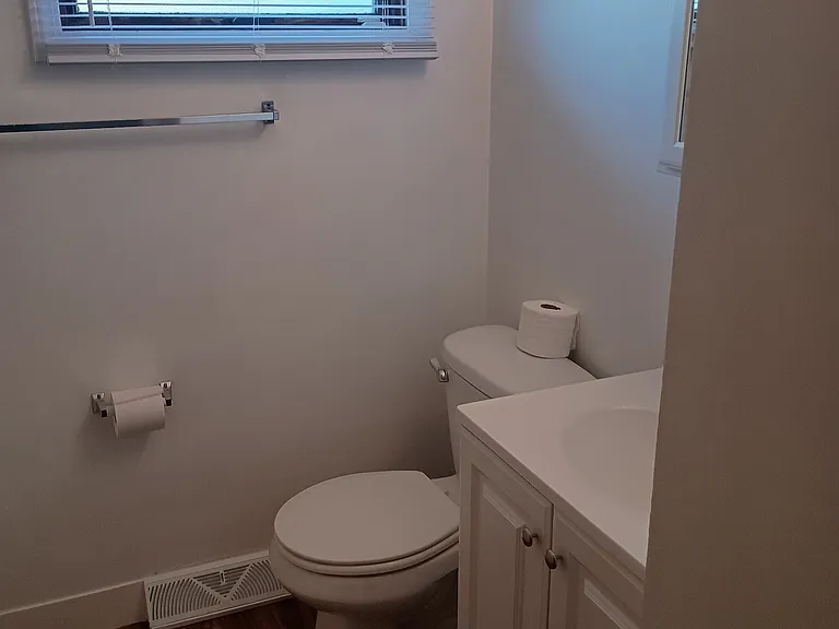 8001 Tapper Ave — Photo 12